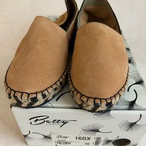Betty London leather shoes suede shoes Memory Foam NWT size 6